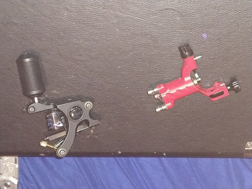 Dragonfly And Wormhole Tattoo Guns