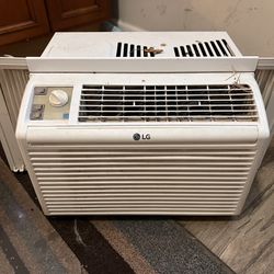 LG Air conditioner - 5000 BTU 