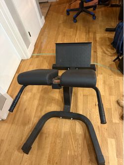 Back extension titan fitness