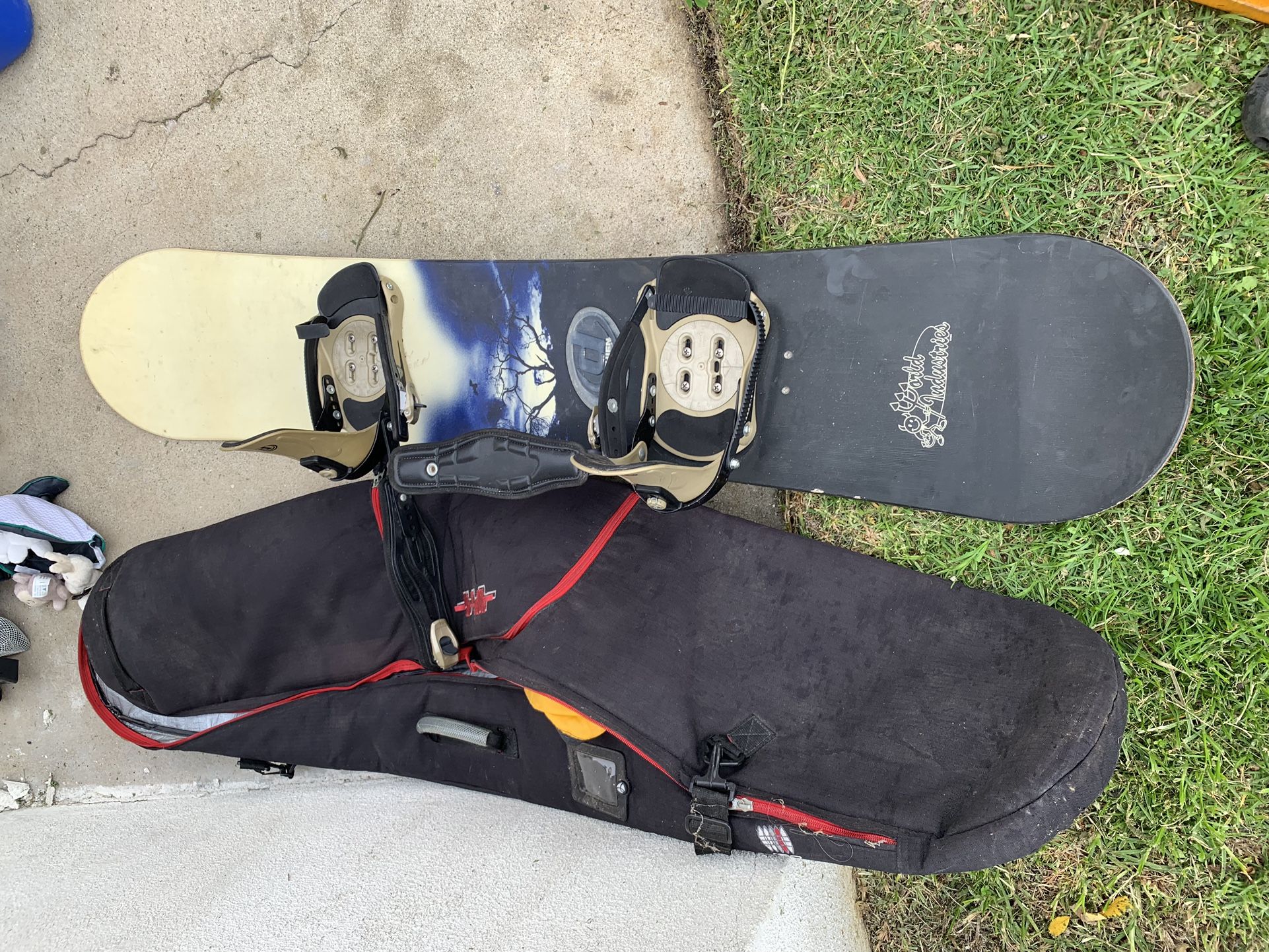 157cm Snowboard With Carry Bag Bindings