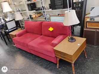 Nice Sexy Red Couch