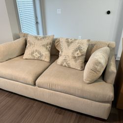 Clair Loveseat