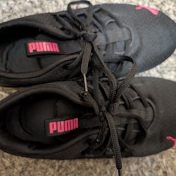 Size 7.5 Women's Puma Shoes