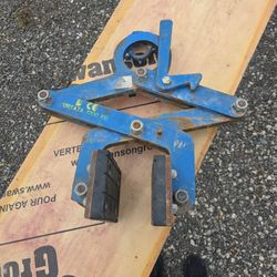 Scissor Clamp Lift