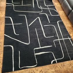 Brand New 5 X 7 Indoor/Outdoor Art Deco Area Rug 