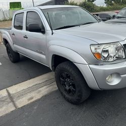 Toyota Tacoma 