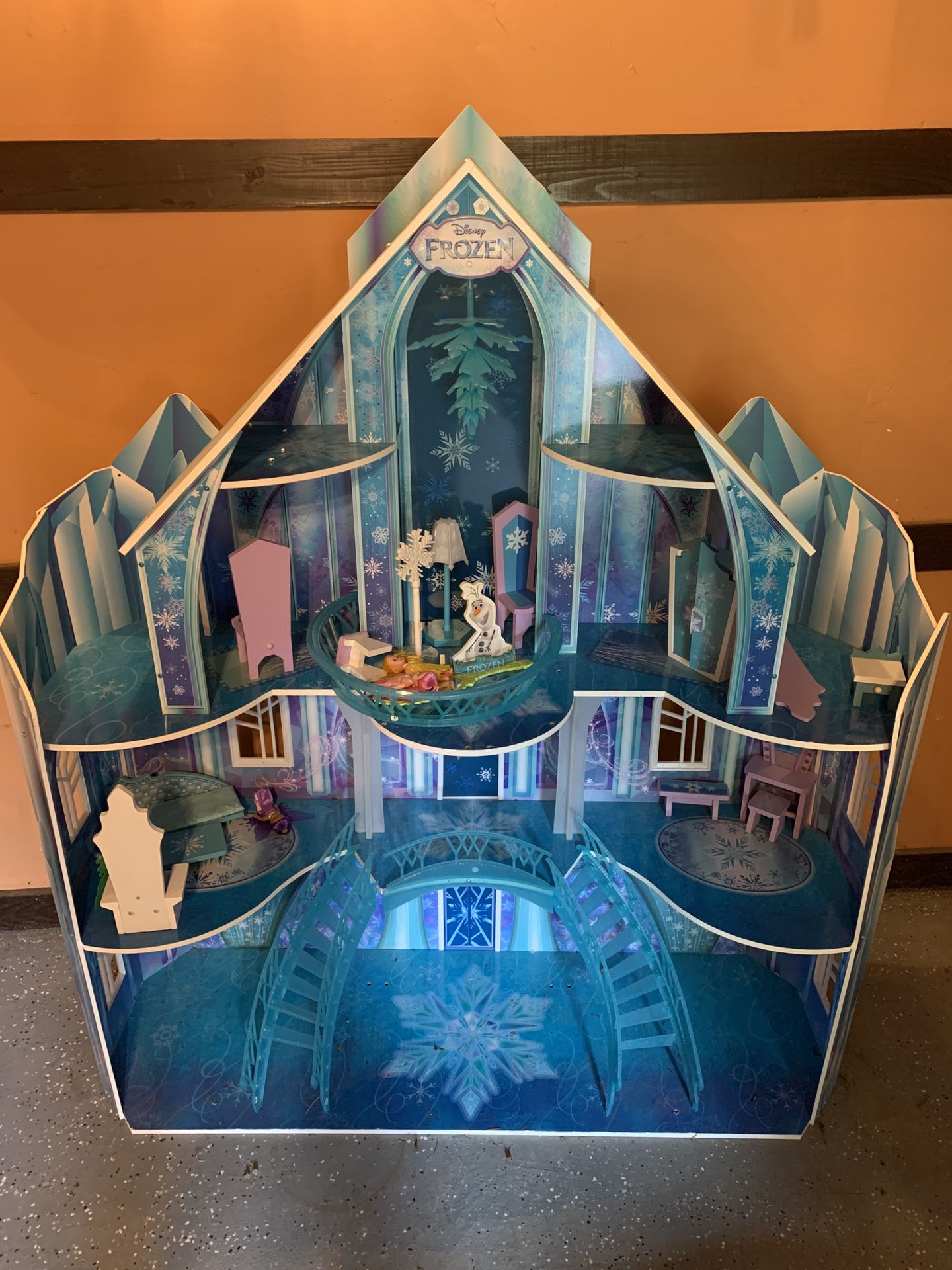 Frozen Elsa Castle Life Size Doll House