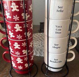 Two packs of mugs