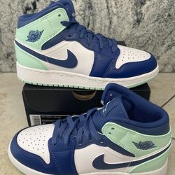 Jordan 1 Blue Mint Size 5 Y 