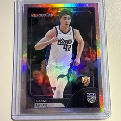 Maxime Raynaud 2025 Topps Hoops Rainbow Foil Card