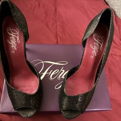 FERGIE FOOTWEAR - BLACK SIZE 9 - AWARENESS PEEPTOE DRESSY HEEL
