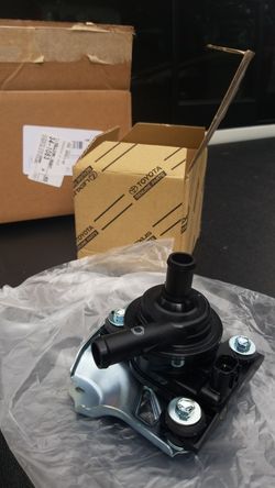 INVERTER COOLANT PUMP FOR YOYOTA PRIUS