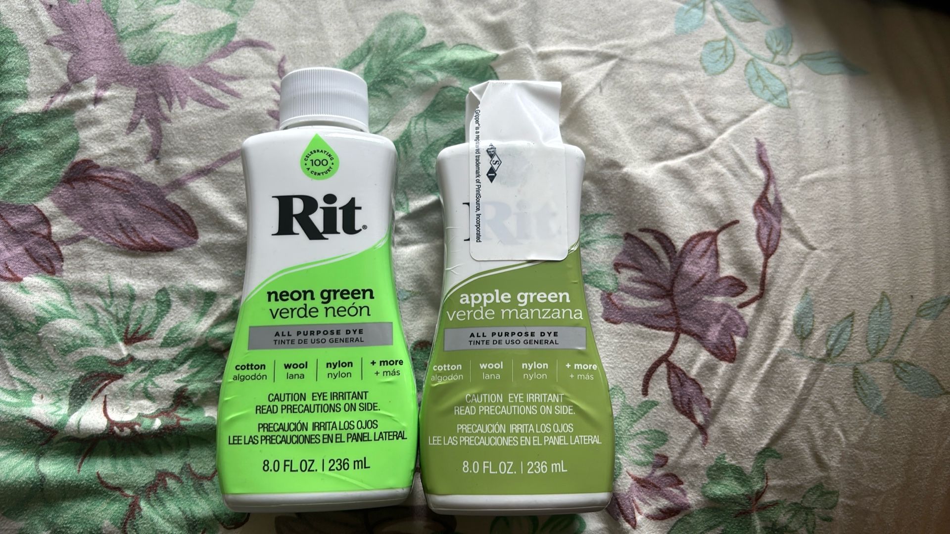 Two Green Rit Clothing Dye