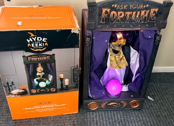 RARE:: HYDE & EEK Boutique 35” tall Skeleton Fortune Teller Animated Halloween Prop