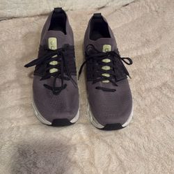 Men’s On Cloud Cloudswift Running Shoes  Size 10