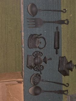Vintage Cast iron wall decor - 1960s