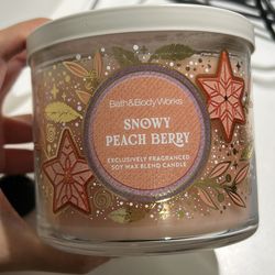Bath&BodyWorks - Snowy Berry Peach