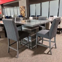 💞OM 💞  Brand New Dining Set Dining Table and Chairs