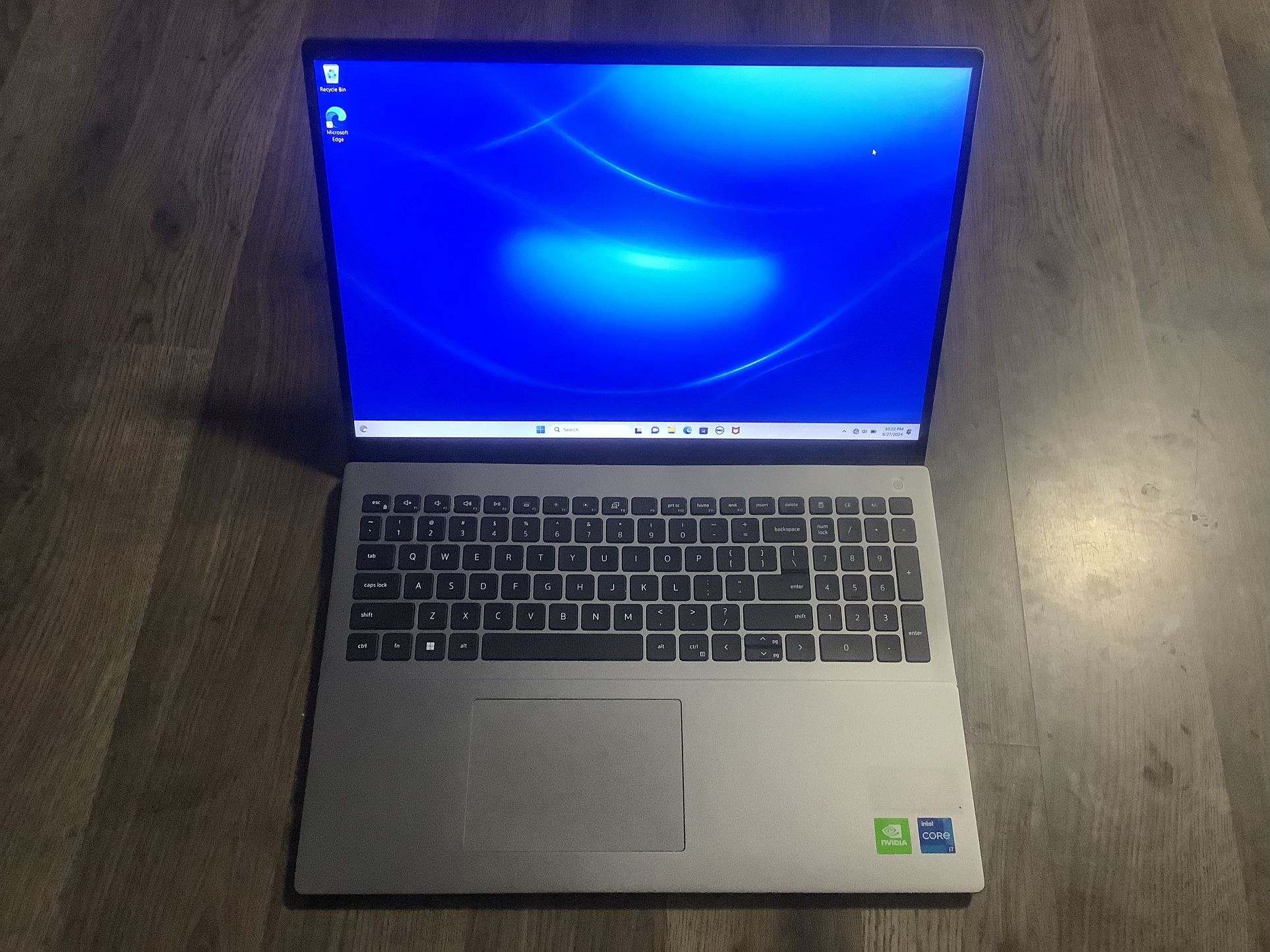 Dell Vostro 5620 Laptop