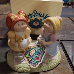 vintage Cabbage Patch porcelain figurine-Tea for Two-5018- Korea-1984-girl-w/box