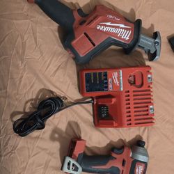 Milwaukee M18 FUEL Hakzall (zozo) charger and Impact drill 