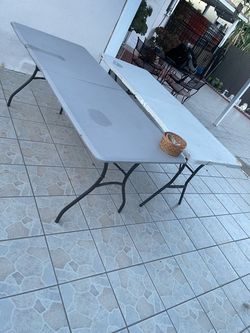 Excellent Condition folding picnic tables