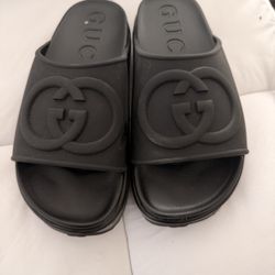 Gucci Black Retro Interlocking Platform Slides-