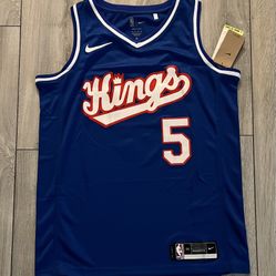 - Brand New Sacramento Kings Men's Jersey - Medium 