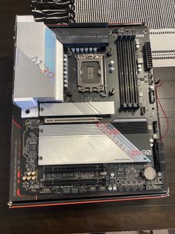 Gigabyte Aero Z690 ATX Motherboard and LianLi AIO