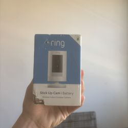 Ring - Outdoor Cam (Stick Up Cam) Indoor/Outdoor Wire Free 1080P (RETAIL 80$)  (SEALED BOX!!)