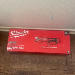 Milwaukee Prunin Shears 