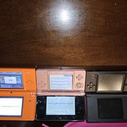 Nintendo BUNDLE Nintendo 3DS Nintendo DS Nintendo DSI ALL 3 WORKING CODITION NO GAMES NEED GONE 