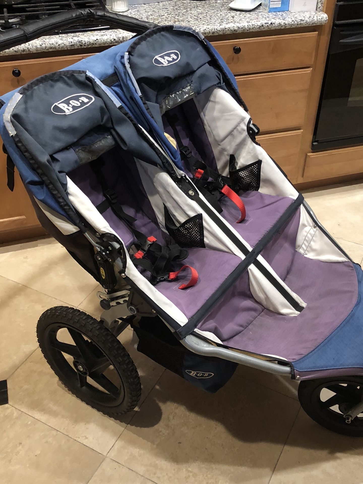 Bob revolution double stroller