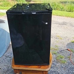 Samsung Mini Refrigerator  