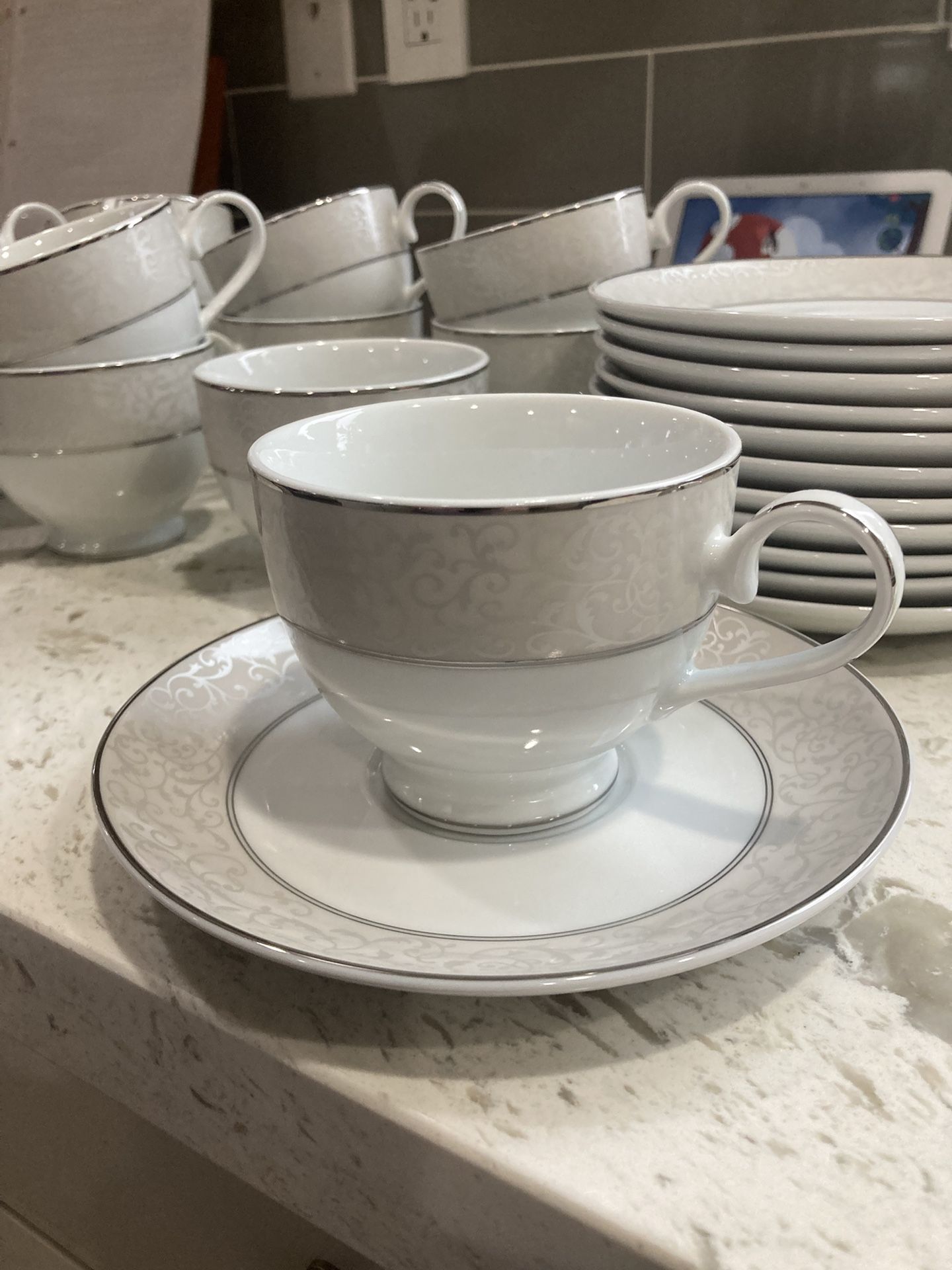 Mikasa Parchment 12 tea Cups & Saucers