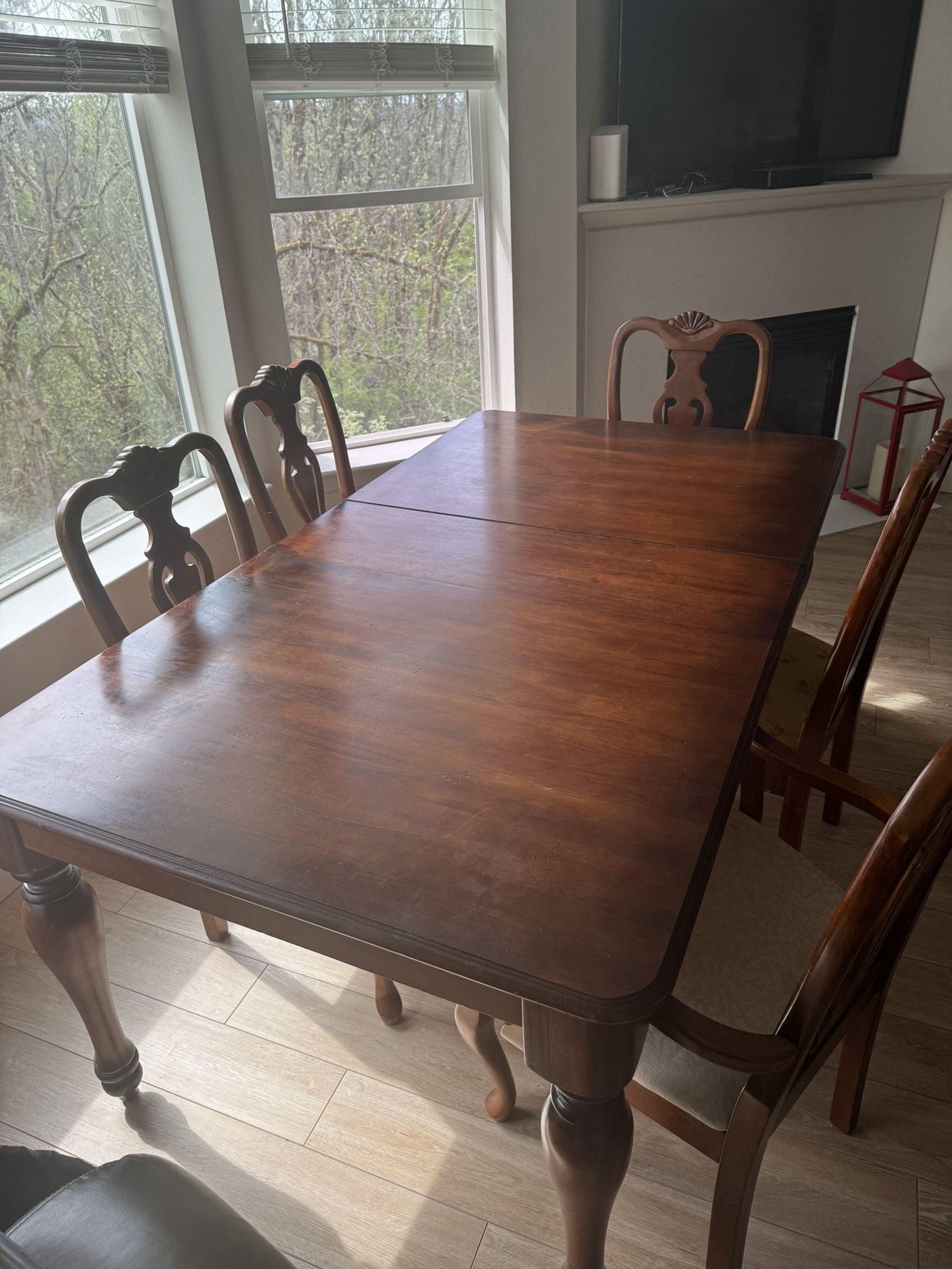 Dining Room Table with Leaf and Chairs