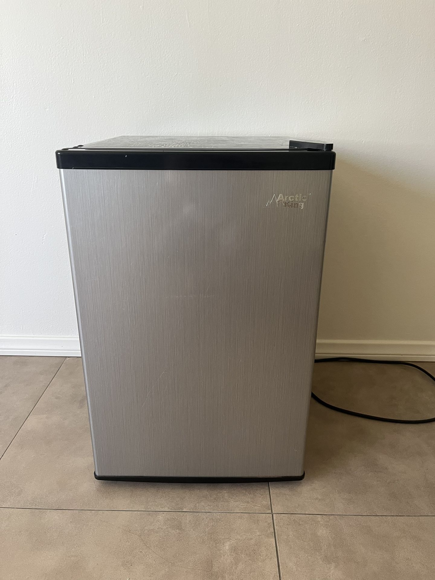 Artic King Mini Fridge