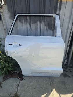 2024-UP TOYOTA GRAN HIGLANDER RIGHT REAR DOOR