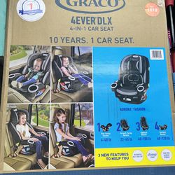 GRACO® 1619 4EVERDLX 4-IN-1 CAR SEAT 10 YEARS. 1 CAR SEAT.