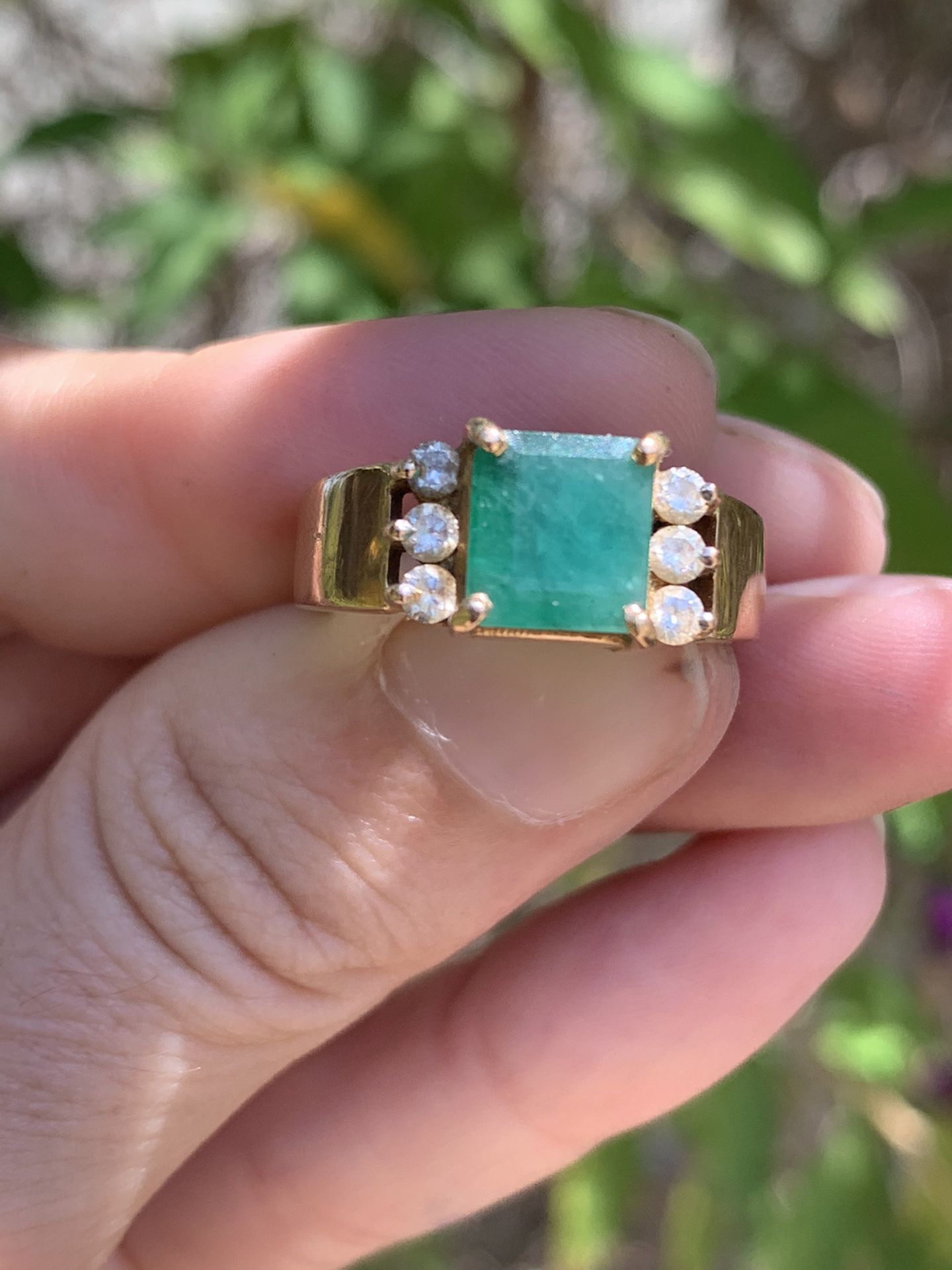 18K Gold Emerald + Diamond Ring Size 7
