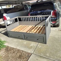 IKEA HEMNES DAYBED WITH TWO DRAWERS 
