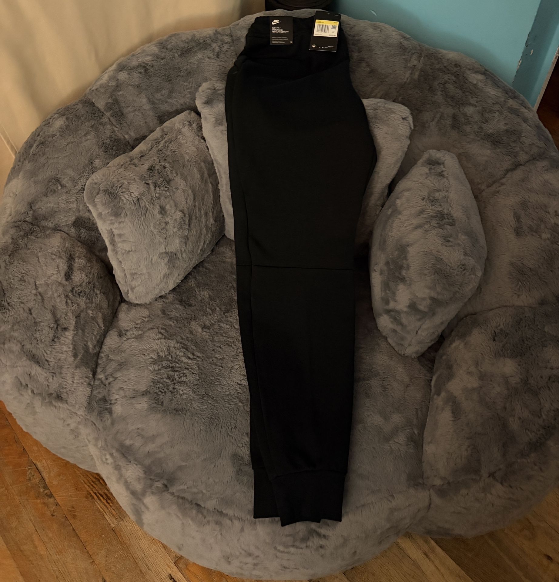 Nike Sportswear Tech Fleece Full-Zip Hoodie & Joggers Set