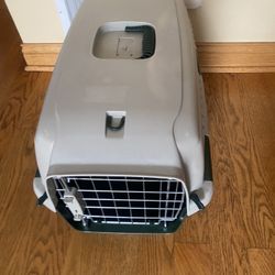 Small Dog/ Cat- Cage/ Carrier 21”X11”X14”