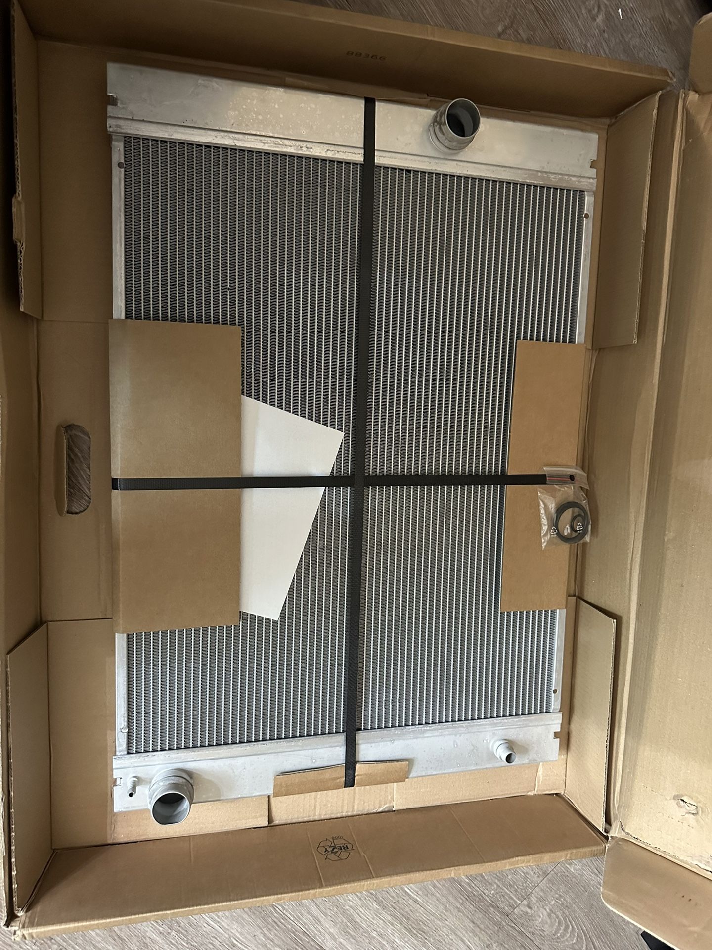 Nissen Radiator, Lexus ES350: 2007-2018 Toyota Avalon: 2005-2018 Camry: 2007-2017