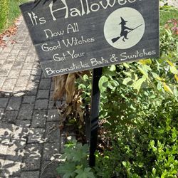 Really Nice Wood Halloween Witch Broomstick Sign