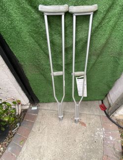 Crutches 