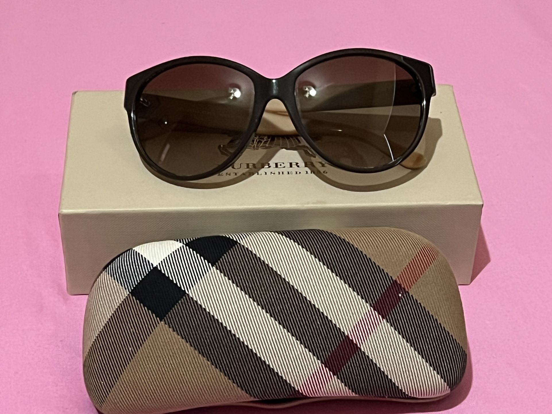 Burberry brit Sunglasses In Brown With Case Used - www  display picture 1