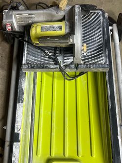 Ryobi WS750L wet tile saw rolling table 7”