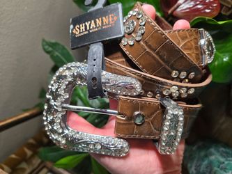 Shyanne Women Crocodile Print Rhinestone Western Belt- Size M/L