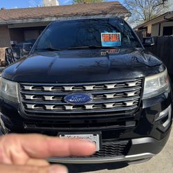 2017 Ford Explorer XLT Sport Utility 4D